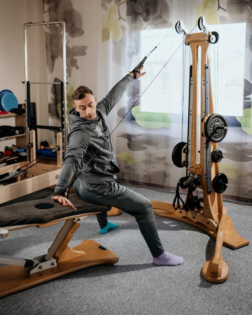 Aparatul GYROTONIC® din studio